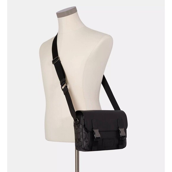 Coach C3747 Track Crossbody Bag In Signature Canvas Messenger Men’s NWT Org $490 - Picture 9 of 14